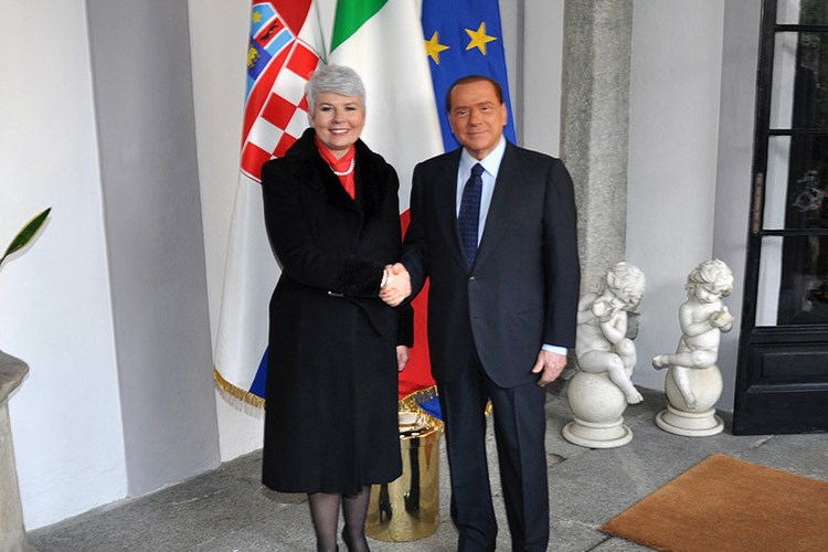 Slika /2016/Glavno tajništvo/ENG/novosti/Arhiva/talijanski_premijer_berlusconi_na_susretu_s_premijerkom_kosor_izrazio_potporu_italije_ulasku_hrvatske_u_eu.jpg